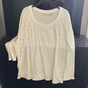 Creamy white sweatshirt